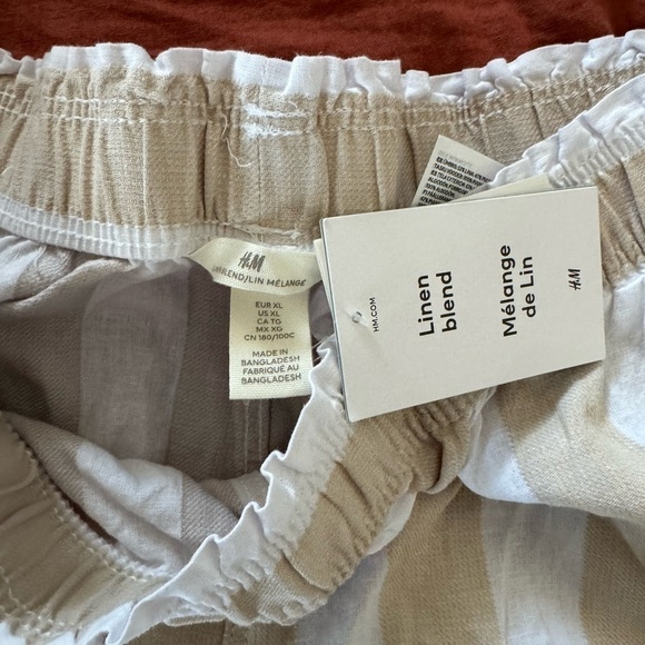 H&M linen shorts - Picture 2 of 3